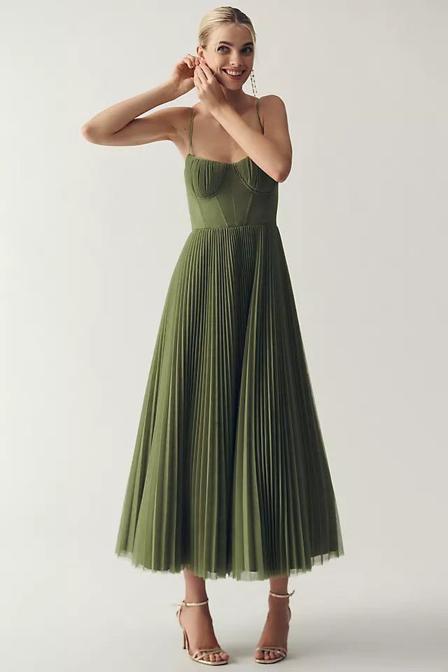 Claire™ | Robe plissée en tulle avec drapé asymétrique