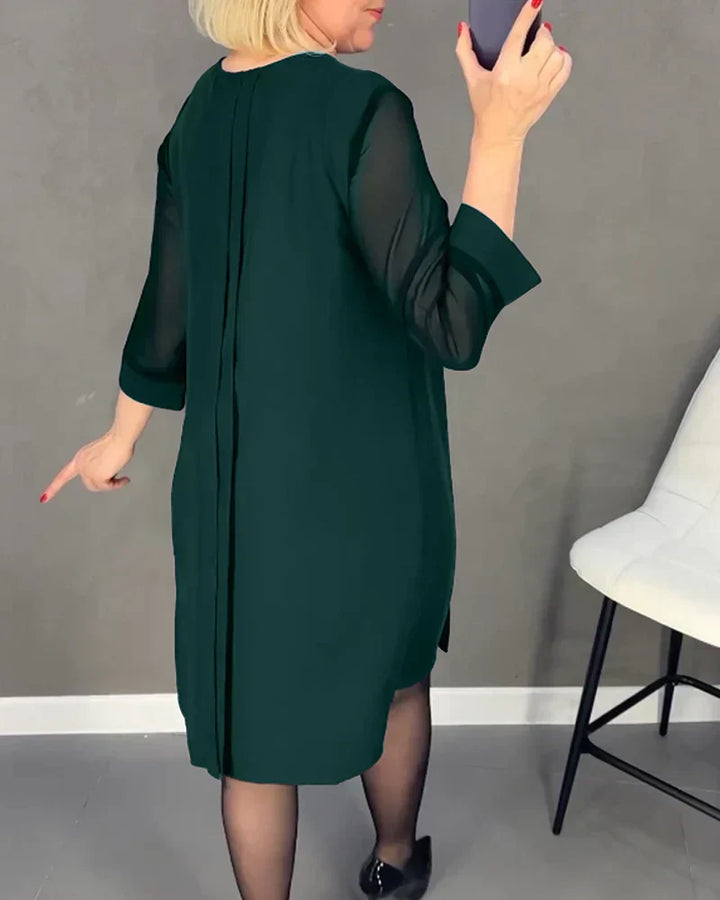 Monique™ | Robe Noire Élégante à Manches Voilées
