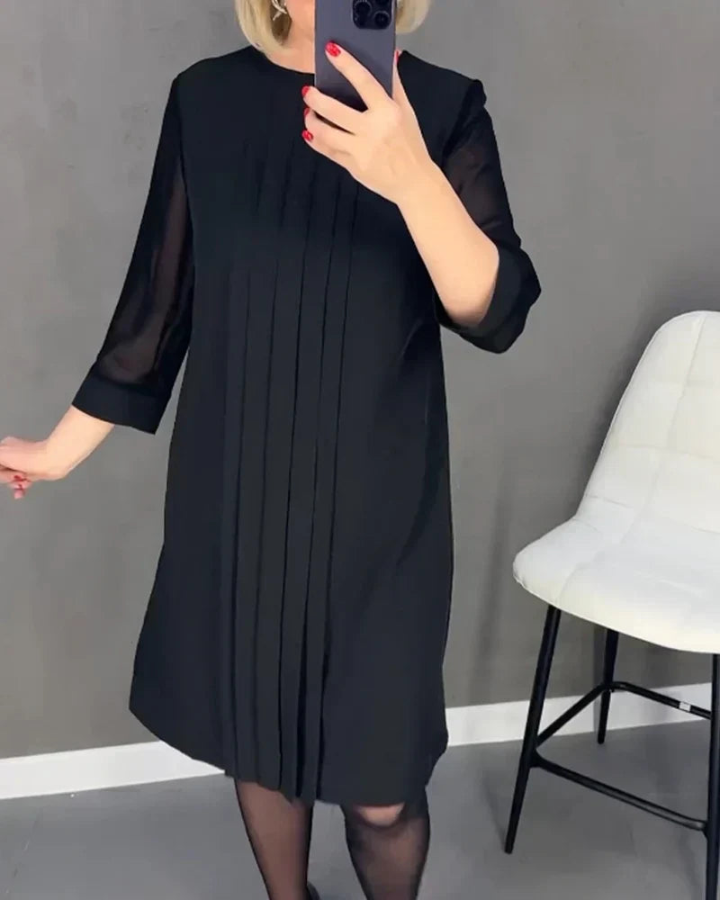 Monique™ | Robe Noire Élégante à Manches Voilées