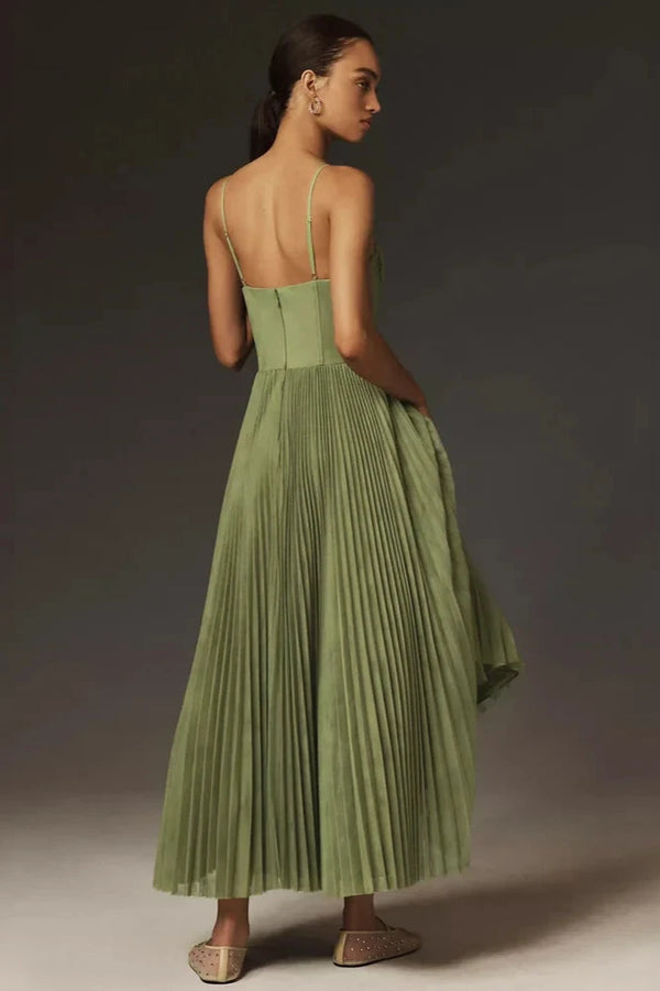 Claire™ | Robe plissée en tulle avec drapé asymétrique